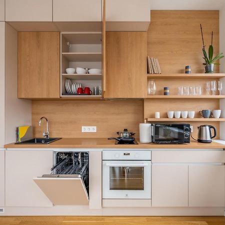 1-Bedroom Penthouse With Underground Parking 里加 外观 照片